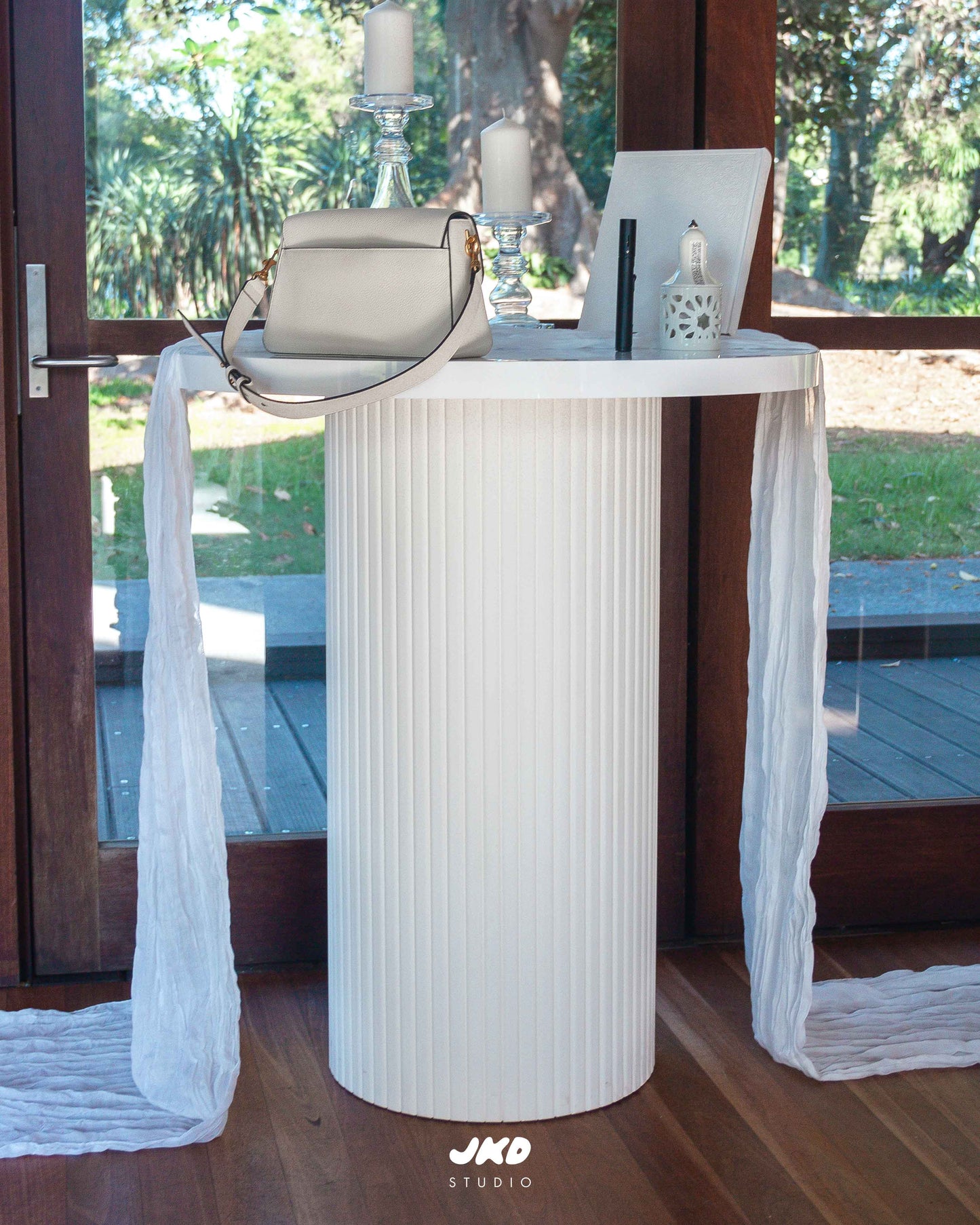 Plinth Table
