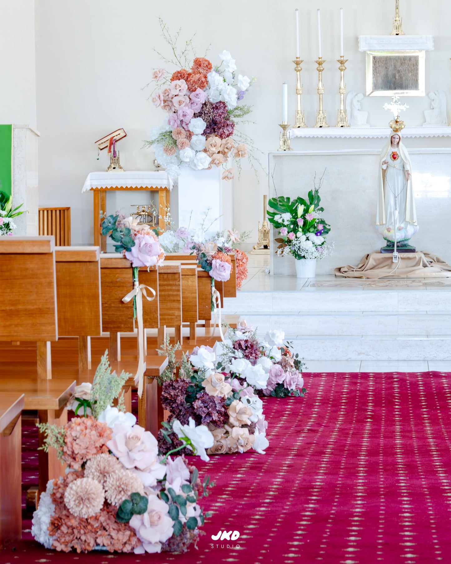 White Plinths Floral