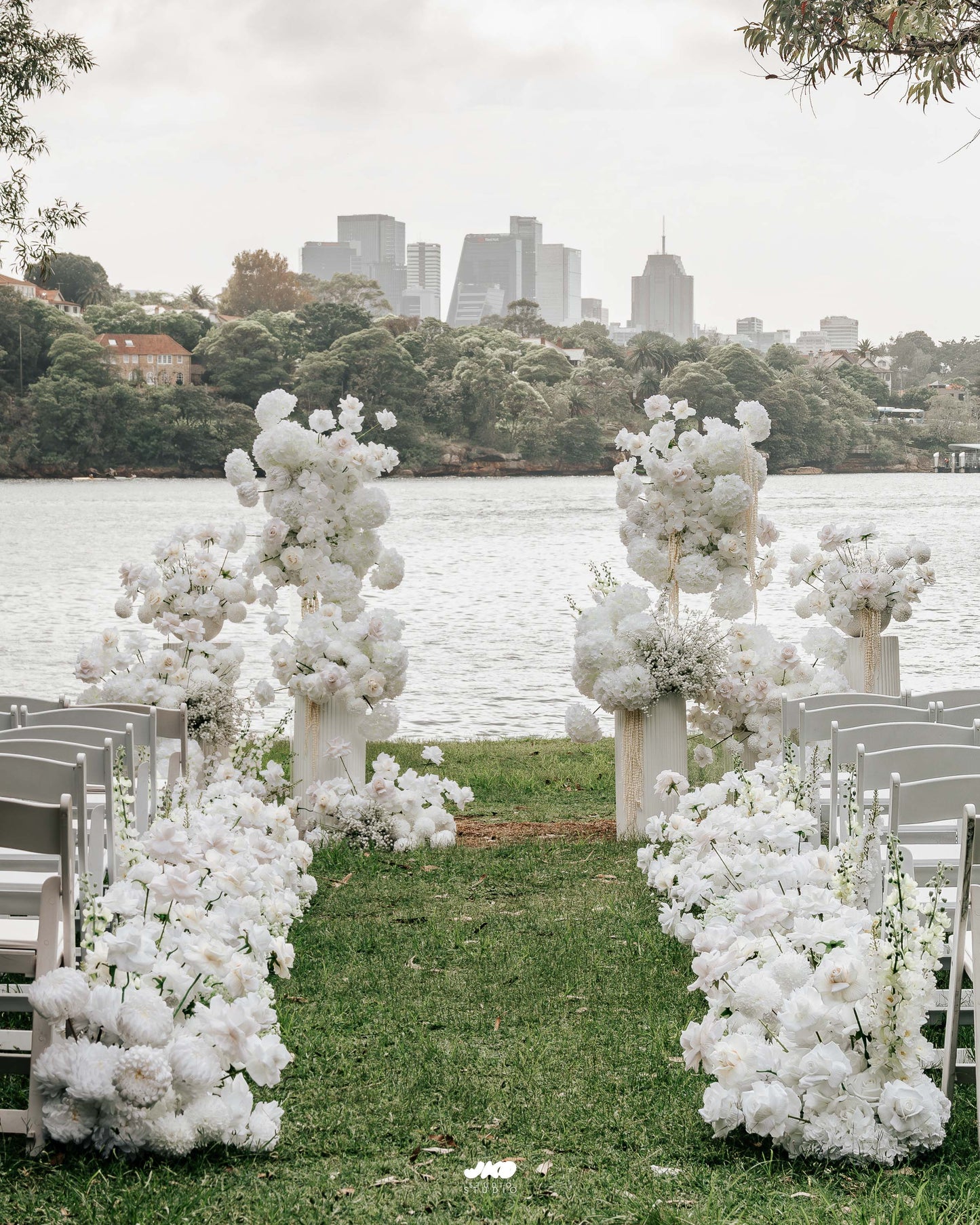 Aisle Flower
