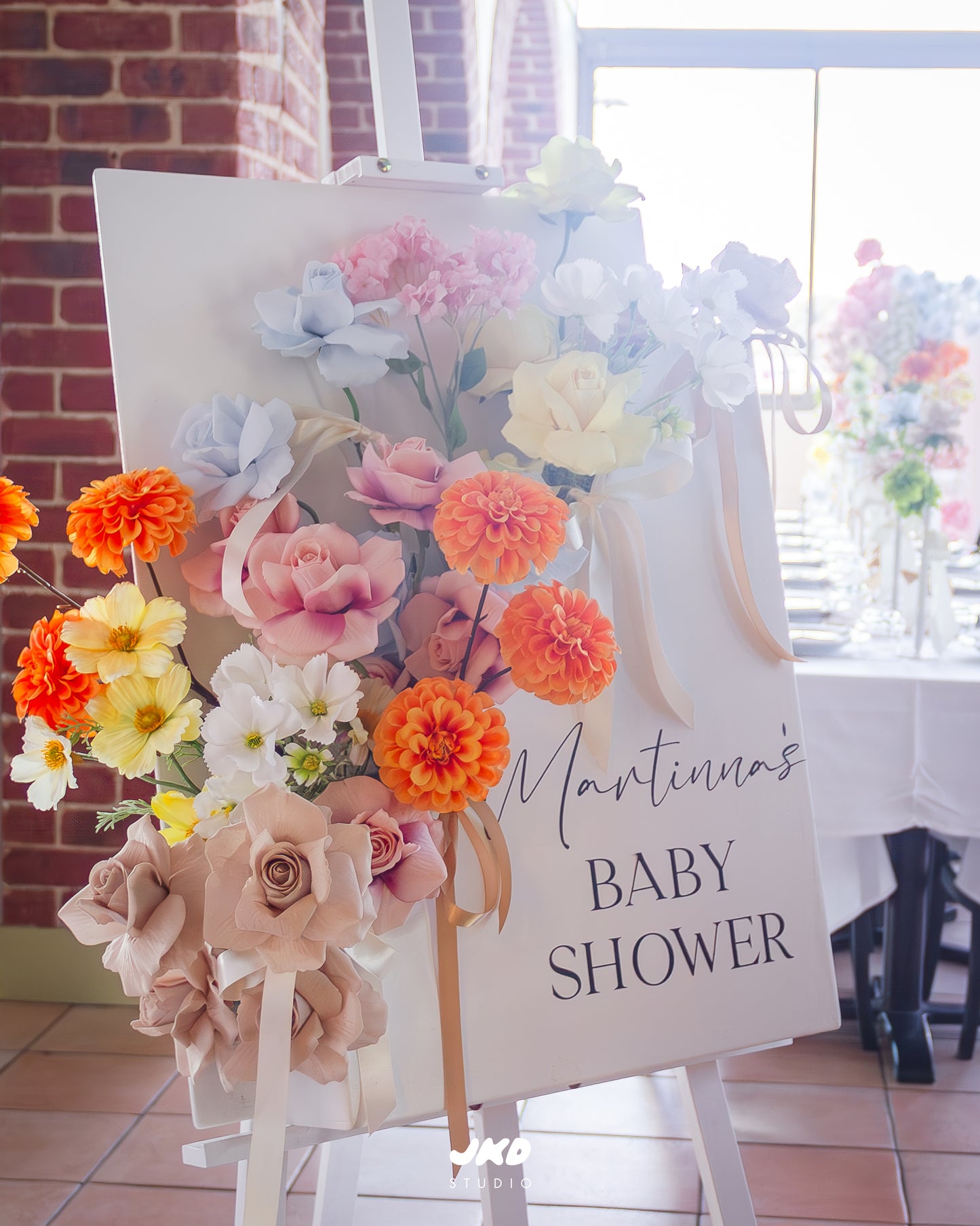 Wave Easel Flower Box