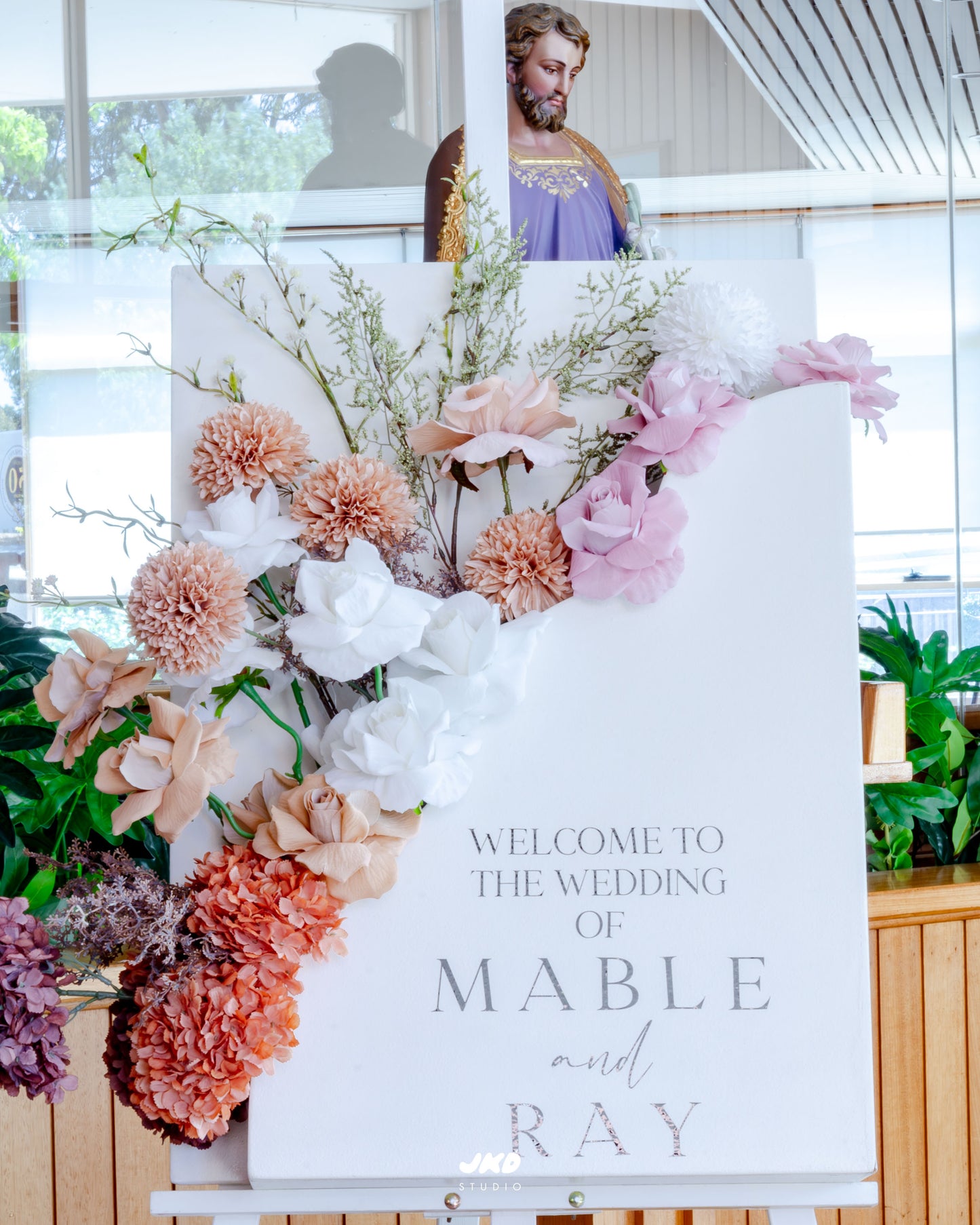 Wave Easel Flower Box